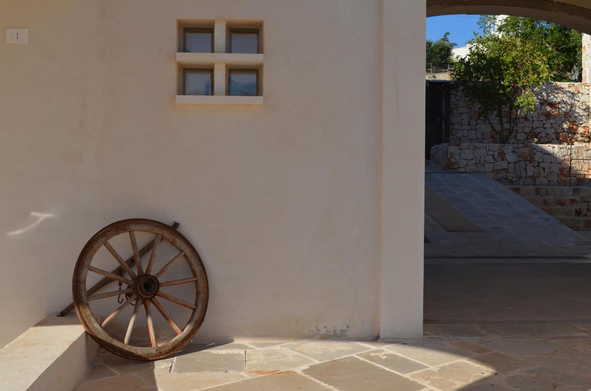 B&B Fuga Al Trullo Остуни Экстерьер фото