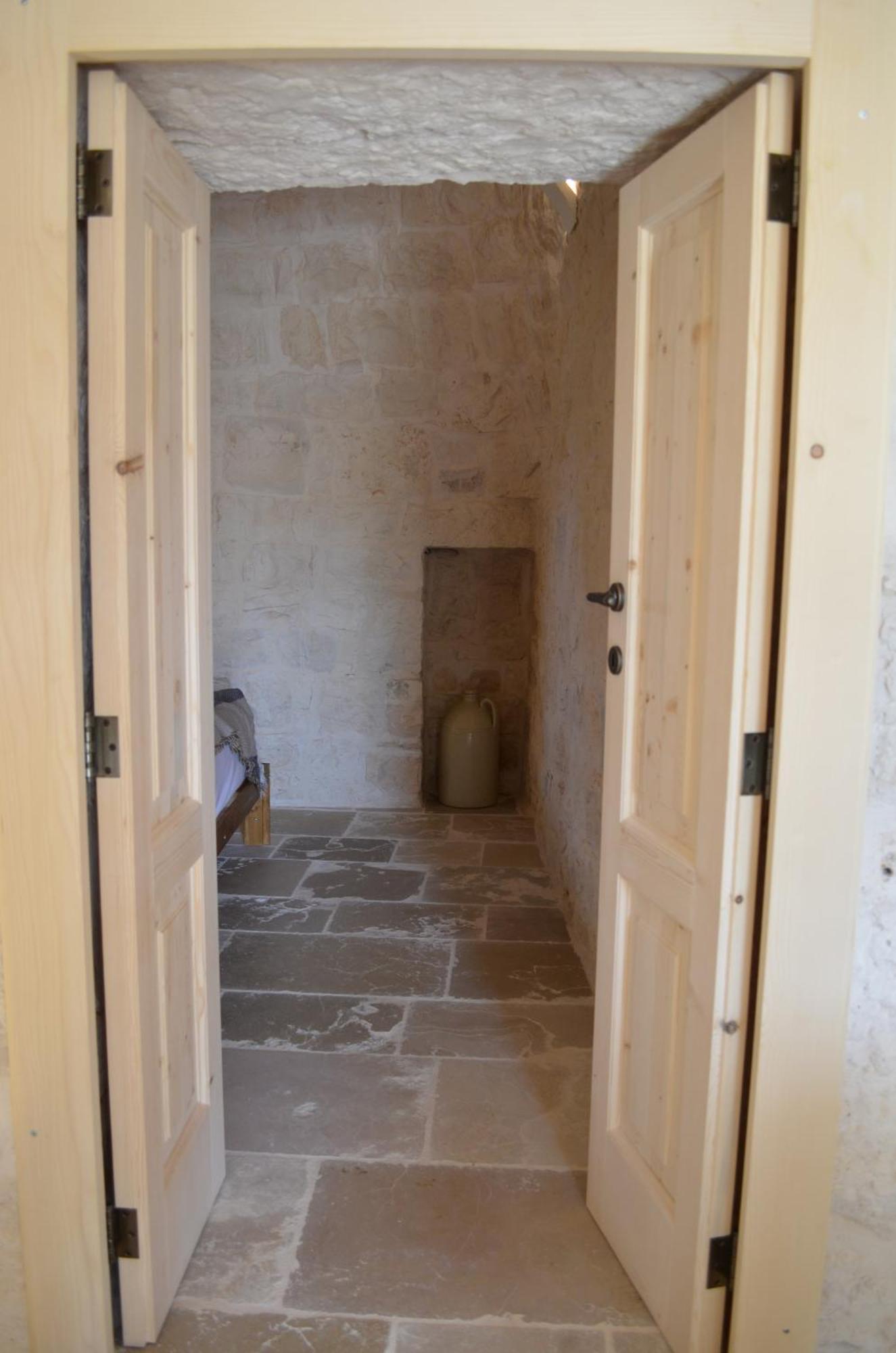 B&B Fuga Al Trullo Остуни Экстерьер фото